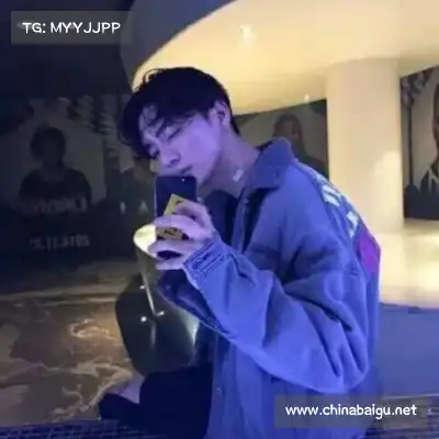 孔铃媚